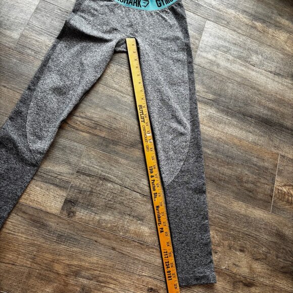 Gymshark Women’s Seamless Leggings Size S Gray/Teal Logo Waistband - Picture 4 of 6